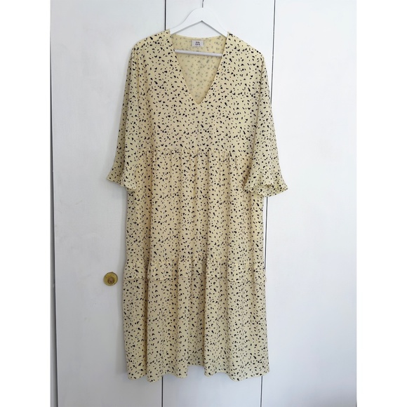 Aritzia Little Moon Yellow Midi Dress - Picture 3 of 6